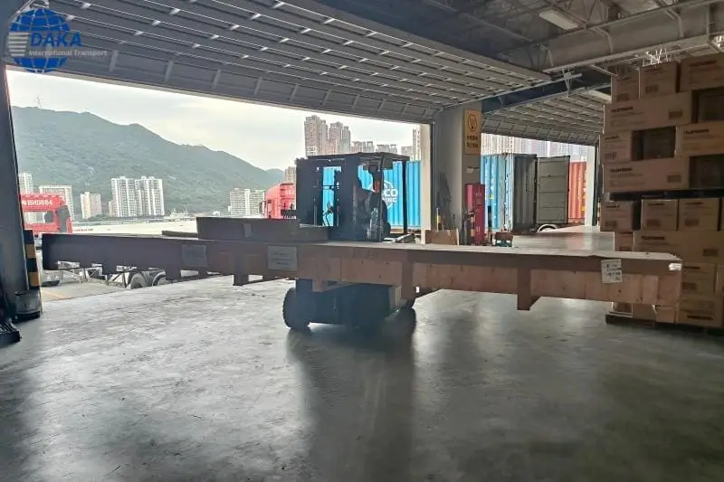 Cargo entry into warehouse