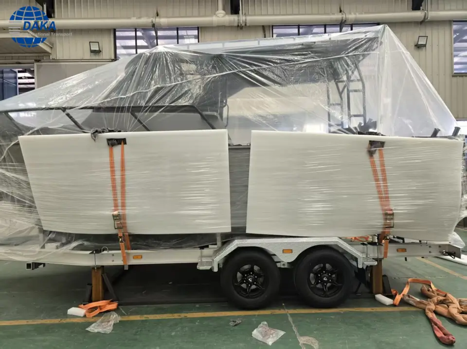 fishing boat packing picture