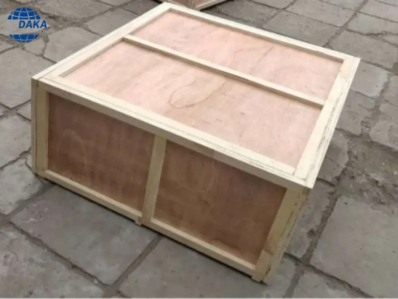 Wooden crate without forklift slots